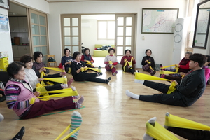 [백세청춘]경북 청송군,효자손 역할 ‘8282민원처리 서비스’ 식생활 관리는 ‘행복밥상’에 맡긴다