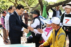 [백세청춘]경북 경주시, 노인행복도시‘ 조성 사업 착착 4420명엔 경제활동지원 일자리