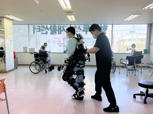 [백세청춘] 양지기쁨병원, 24시간 돌봄 간호간병서비스   재활로봇장비 선진의료 ‘주목’