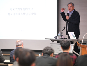 유홍준 교수 “문화재 수출은 안된다는 생각 매우 폐쇄적 태도”