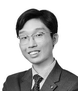 [시선과 창] 두려워하는 소크라테스가 되지 말자