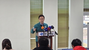 [속보] 이철우 지사 “일몰 전에 주불 진화 가능”