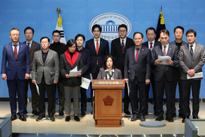헌재 尹 ‘선고 지연’에 여야 모두 불안…‘강경 모드’ 돌입