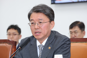 헌재 사무처장 “尹사건 신중 검토…구체적 선고 시점 말씀드릴 수 없어”