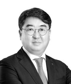 [아침을 열며] 국민통합을 위한 정치개혁과 改憲