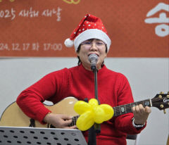 [동네뉴스] 우울증 겪던 주부에서 활력 넘치는 강사로…기타가 바꾼 인생