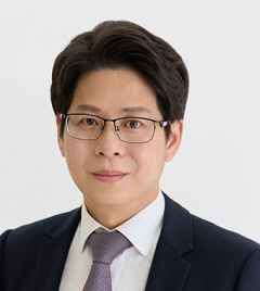 [문화산책]  ``먼저 퇴근하세요`` 문화의 경계선