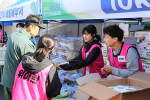 [제18회 영남일보 국제하프마라톤] 시민들의 손발이 된 자원봉사자 헌신 빛나다