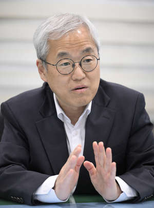 [토크 人사이드] 이현수 대구기상청장 “경북 산불, 각종 악재 겹친 최악의 상황이었다”