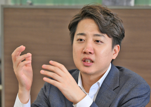이준석 “이번 대선은 과거와 미래 대결 구도로 펼쳐져야”