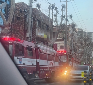 대구 북구 다세대주택에서 불…19분만에 완진