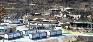 경북 산불 이재민 조립주택 시급한데 2905채 중 56채만 공급 진행