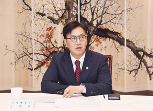 김범석 기재 차관 “‘산불 피해’ 사과 수급 관리…돼지고기·계란 긴급 할당관세”