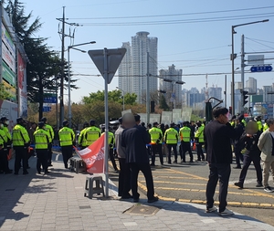 홍준표 시장 퇴임식, 대구시청 산격청사 앞 ‘철통 방비’