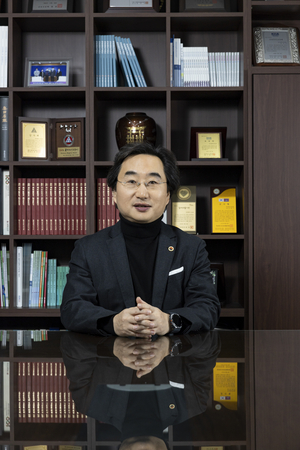 민복기 대구시의사회장, ‘최재형 상’ 수상…의료로 이어간 독립운동 정신