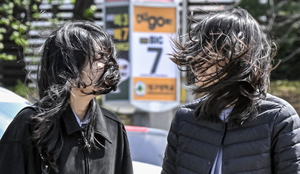 [포토뉴스} 당황스러운 강풍