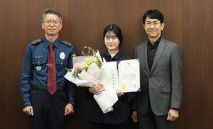 “악성 앱 차단하고, 은행 계좌 정지하고”…보이스피싱 피해 막은 대구 백화점 직원