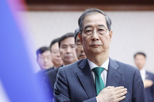한덕수, 영국일간지에 “대선 출마? 노코멘트…아직 결정 안 내렸다”