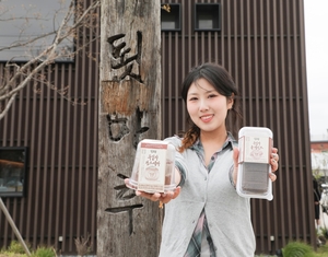 [포토뉴스]웨이팅 필요 없네! CU, ‘강릉 툇마루’ 흑임자 디저트 출시