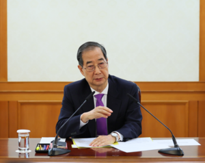 한덕수, 헌재법 거부권 행사…권한대행으로 8번째