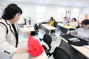 “현명한 소비 하려면 옷장 안 옷부터 정리해 보세요”