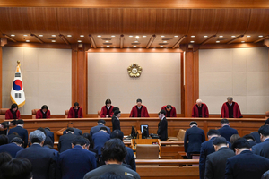 [대통령탄핵] 헌재 선고 요지 뜯어보니…“계엄 요건 안돼 헌법수호 의무 저버렸다”