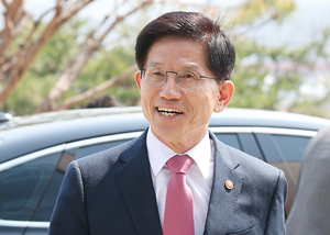 [속보] 김문수 고용노동부 장관, 오늘 장관직 사퇴…대선 출마 결심