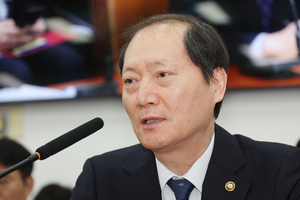 韓 이완규 헌법재판관 임명 두고 정치권 충돌…민주 임기 만료 재판관 계속 수행 ‘법 개정’으로 대응