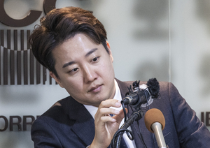 ‘빅텐트’ 가시화에 몸값 오르는 이준석…유의미한 지지세 눈길