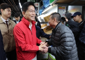 김문수 국힘 대선후보 확정에 정치테마주 또 요동
