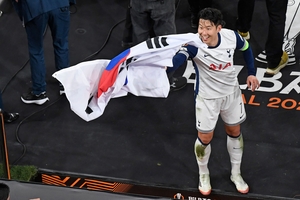 ‘손흥민은 보여줬다’…우리도 그런 리더를 기다린다