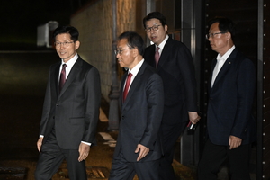 [포토뉴스] 김문수, 대구 달성 사저서 박 전 대통령 만나