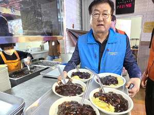 기업인에서 봉사하는 삶으로 ‘인생 2막’…박두철 경도문화봉사단장