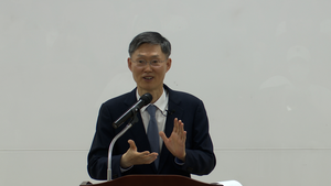 대구대 찾은 문형배 “탄핵선고 못하고 나갈까 봐 걱정했다…새 정부도 관용·절제 없으면 힘들어”