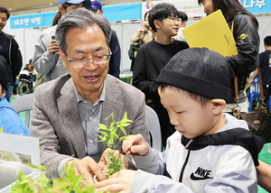 영양군, 출산 가정 위한 맞춤형 지원 확대…최대 1천200만원 장려금 지급