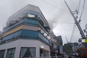 구미시 인의동 노래연습장 화재···인명피해 없어, 1시간만에 진화