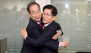김문수·한덕수 맞손…갈등 끝내고 ‘원팀’ 출범