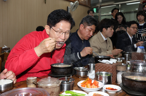 대선 레이스 본격 개막…여야 주자 전국 유세 돌입