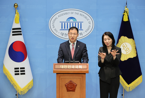 “진짜 보수는 이재명”...국힘 탈당 김상욱, 공식 지지 선언