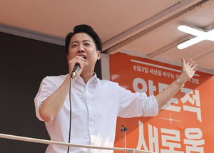 [6·3대선] 단일화 불발 두고 金 측 “투표로 단일화”…李 “완주”
