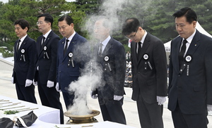 “대구는 역사 속 호국도시”…현충일 추념식 대구 앞산 충혼탑서 거행