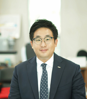 “탄소 30% 줄였다”…<주>윤성산업개발 만든 ‘친환경 아스팔트’ 동남아 달린다
