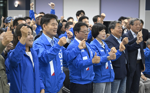 [속보] 지상파 3곳 中 2곳 “더불어민주당 이재명 후보, 당선 유력”