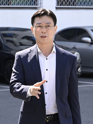 [포토뉴스] 대구지검에 출석하는 임성근 전 해병대 1사단장