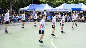 [포토뉴스] 100세 시대, 어르신을 위한 청소년들의 따뜻한 재능 봉사