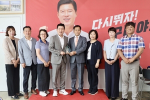구자근 의원 사곡역 앞 방음벽 설치 추진···소음 불편 겪던 주민들 “감사합니다”