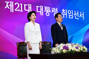 李대통령, 국회의원 사직…국회의장 “기쁜 마음으로 허가”