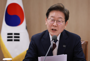‘이틀차’ 李대통령, 첫 국무회의 주재…안전치안 점검 회의도