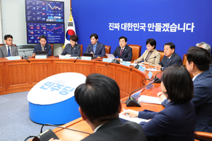 與 과방위서 ‘방송3법’ 처리 연기…개혁법안 속도조절