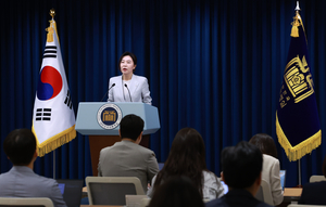 대통령경호처 본부장급 간부 전원 대기발령…李 내란종식 일환인듯